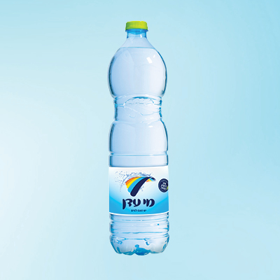 בקבוק מים מינרליים 1.5 ליטר - בקבוק מים גדול